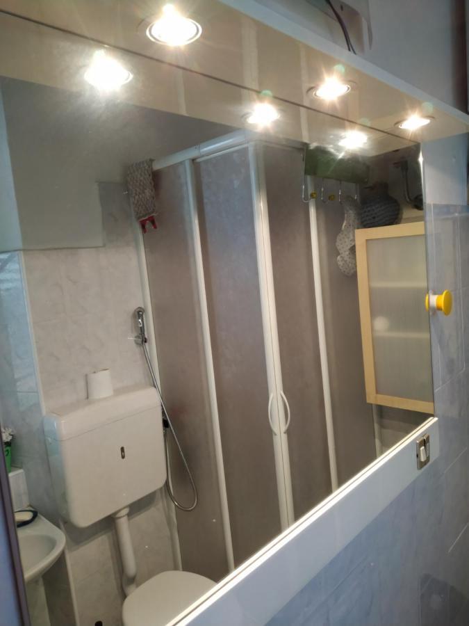 Appartamento Monte Grappa - Rho Fiera Bareggio ภายนอก รูปภาพ