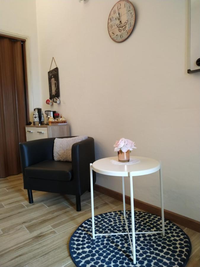 Appartamento Monte Grappa - Rho Fiera Bareggio ภายนอก รูปภาพ
